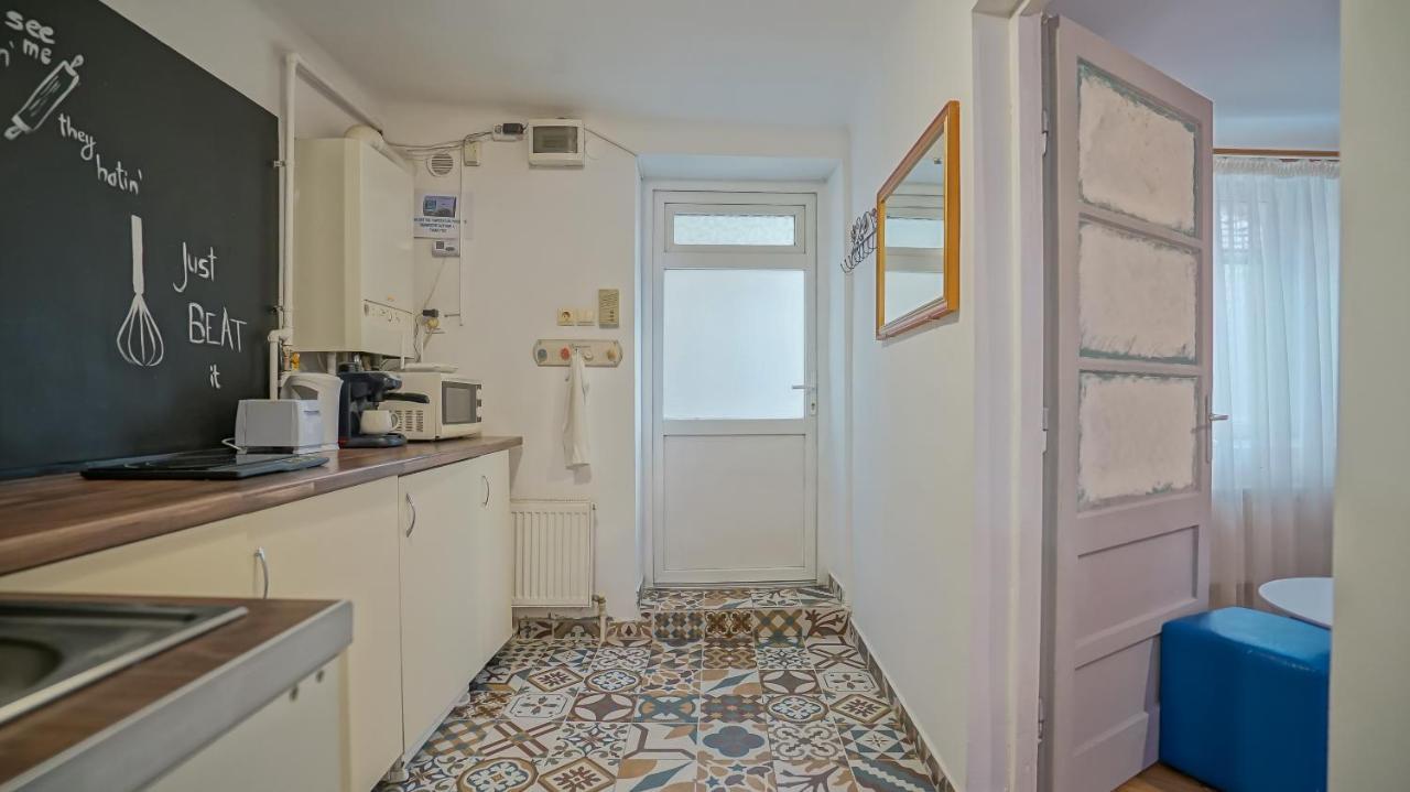 Old Town City Center Apartments Brasov Bagian luar foto