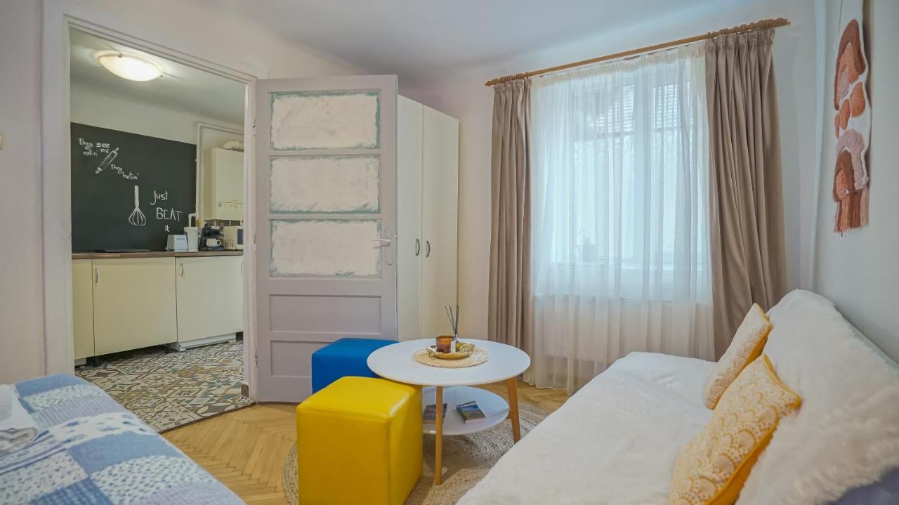 Old Town City Center Apartments Brasov Bagian luar foto