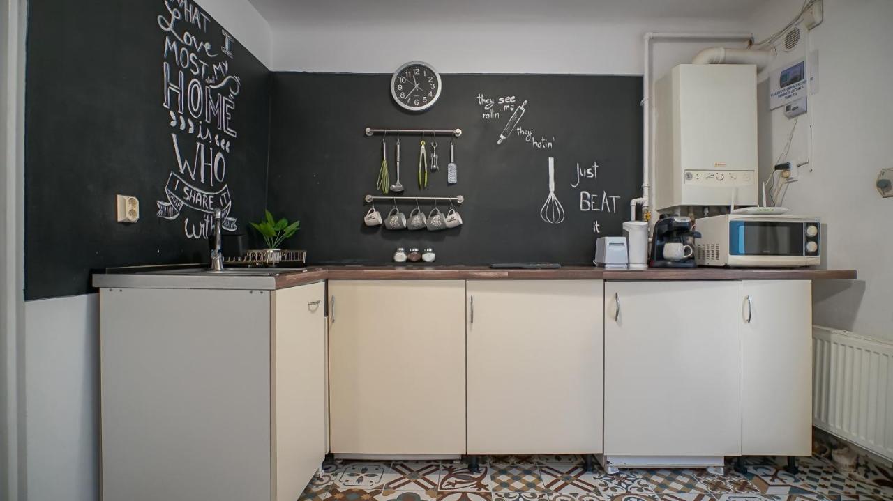 Old Town City Center Apartments Brasov Bagian luar foto