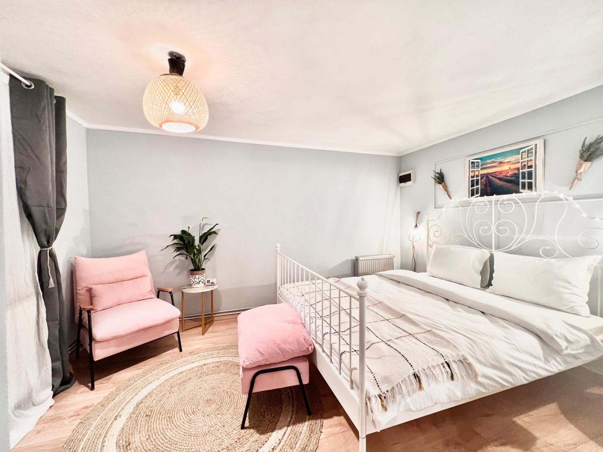Old Town City Center Apartments Brasov Bagian luar foto