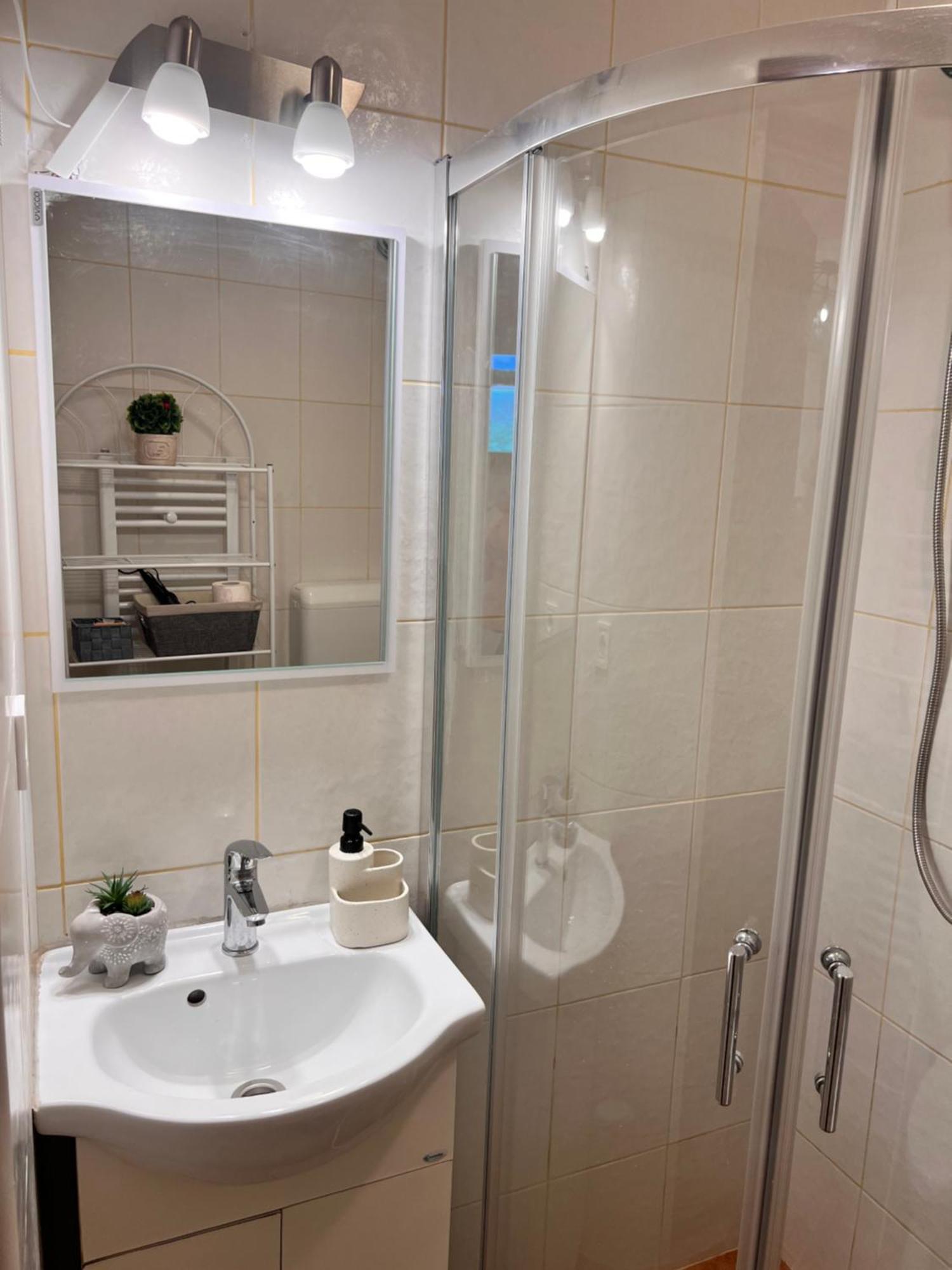 Old Town City Center Apartments Brasov Bagian luar foto