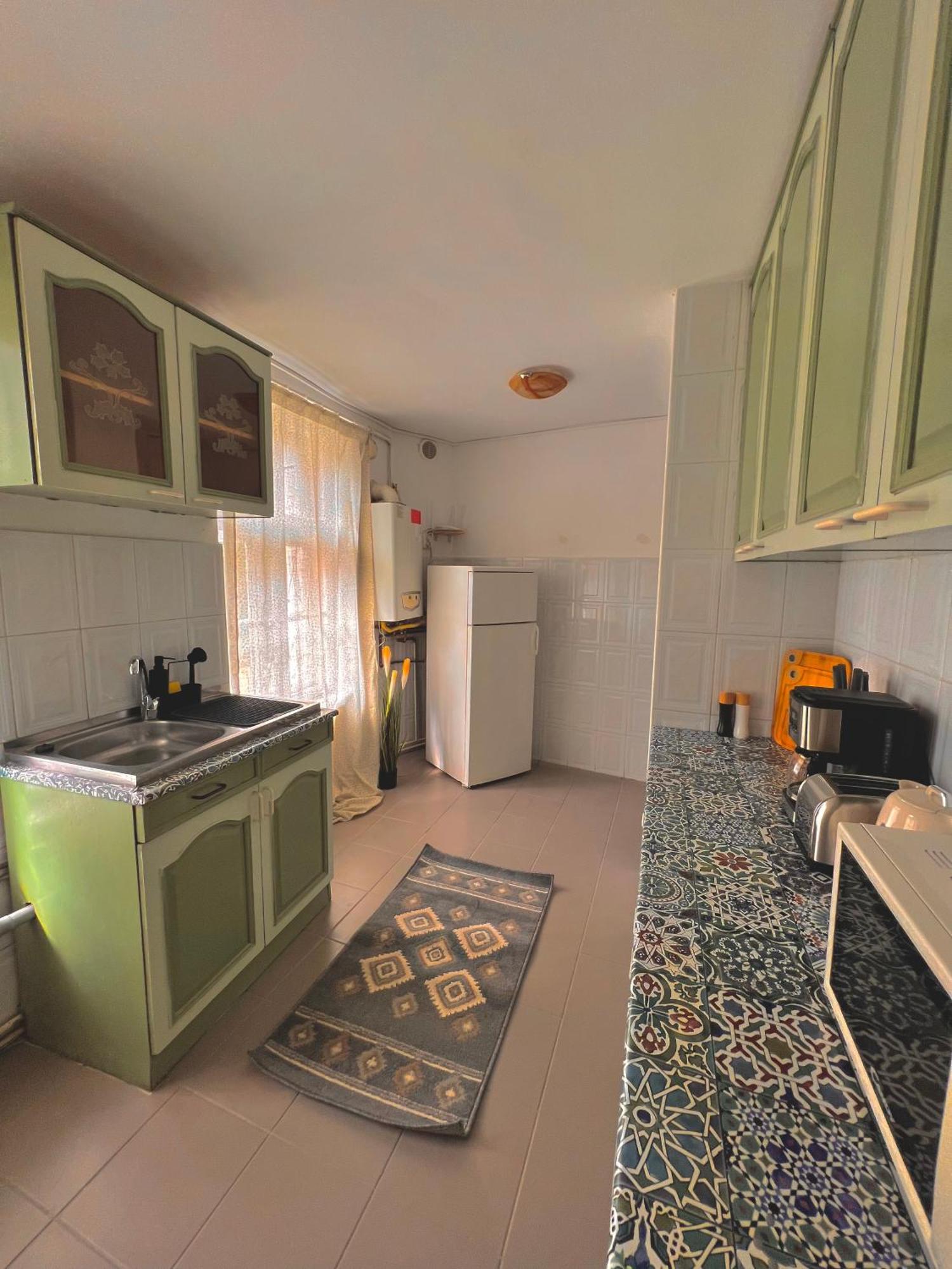 Old Town City Center Apartments Brasov Bagian luar foto